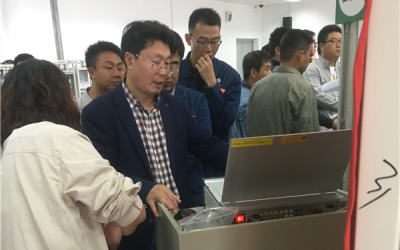 任重而道遠(yuǎn)，天進(jìn)伴你行